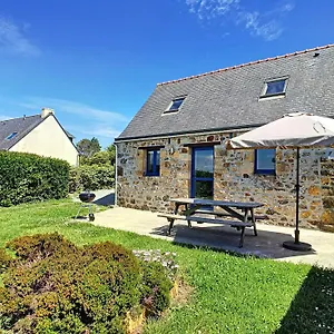 Maison Crozon, 3 Pièces, 4 Personnes - Fr-1-370-59 Crozon